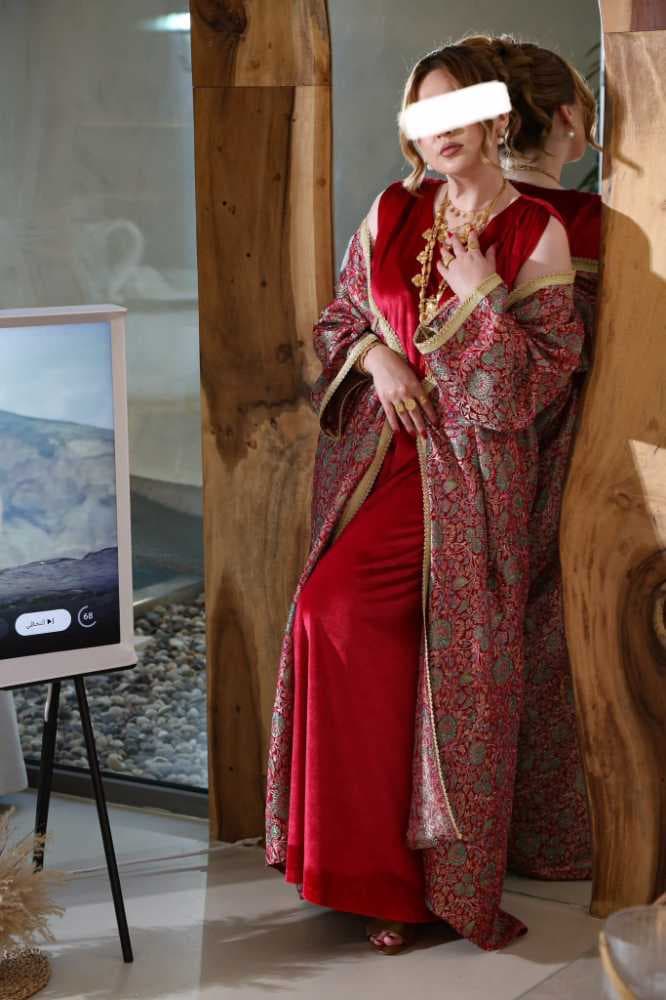  بشت